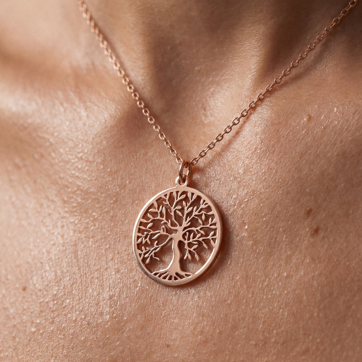 Oak Tree Necklace – Nature-Inspired Tree of Life Pendant